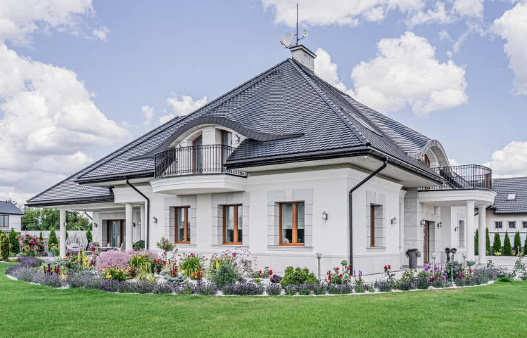 Zastosowanie energooszczędnych okien w klasycznym domu 